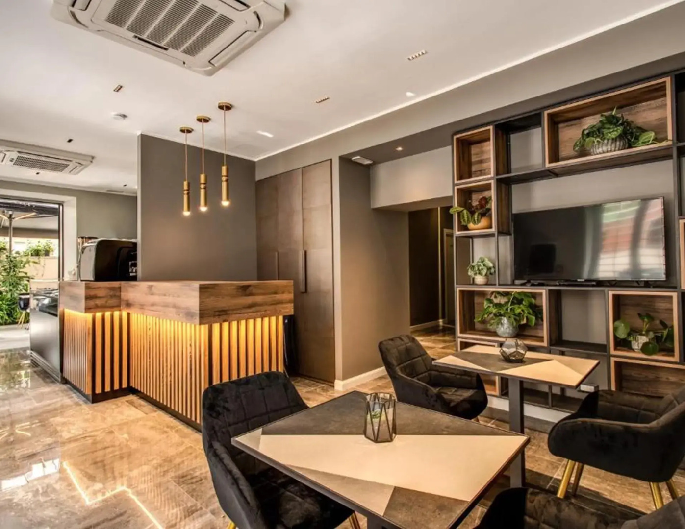 Apollo Boutique Hotel