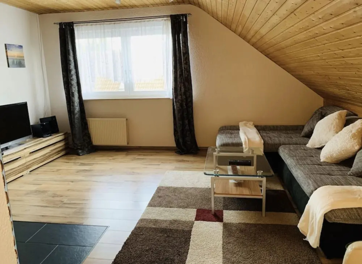 Charming 3- Bed Apartment in City Celle