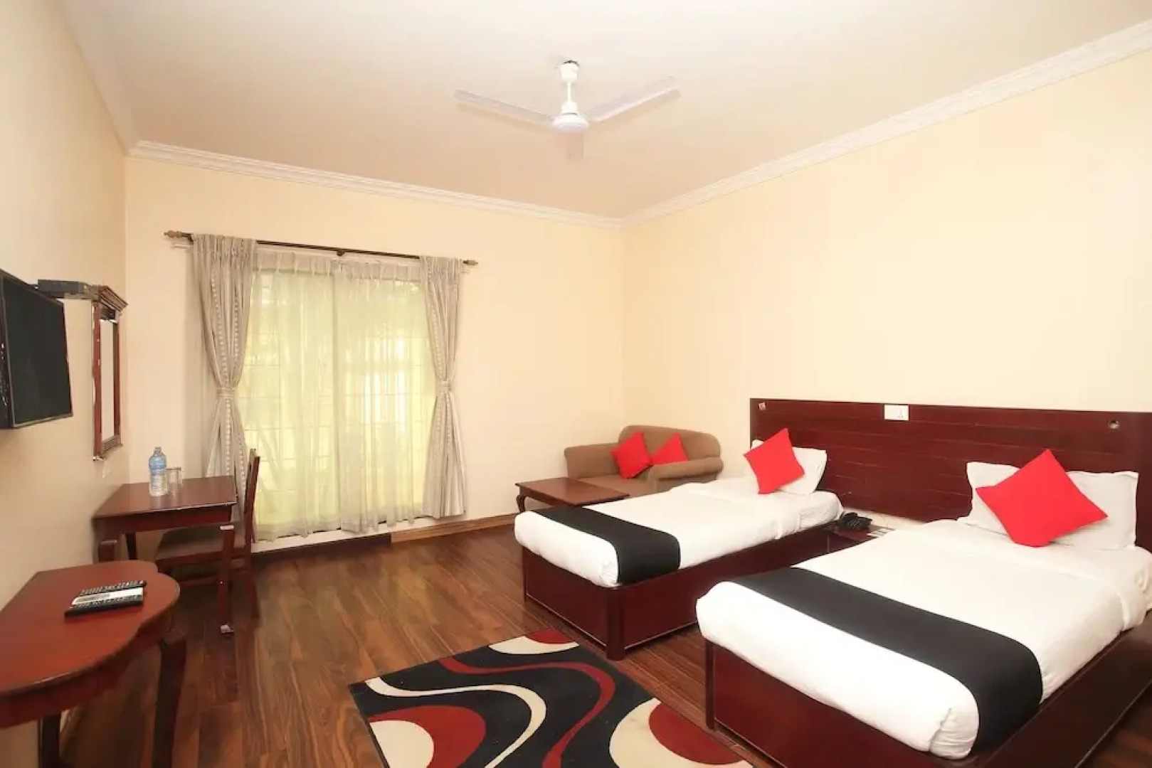 Capital O 699 Hotel Sneha
