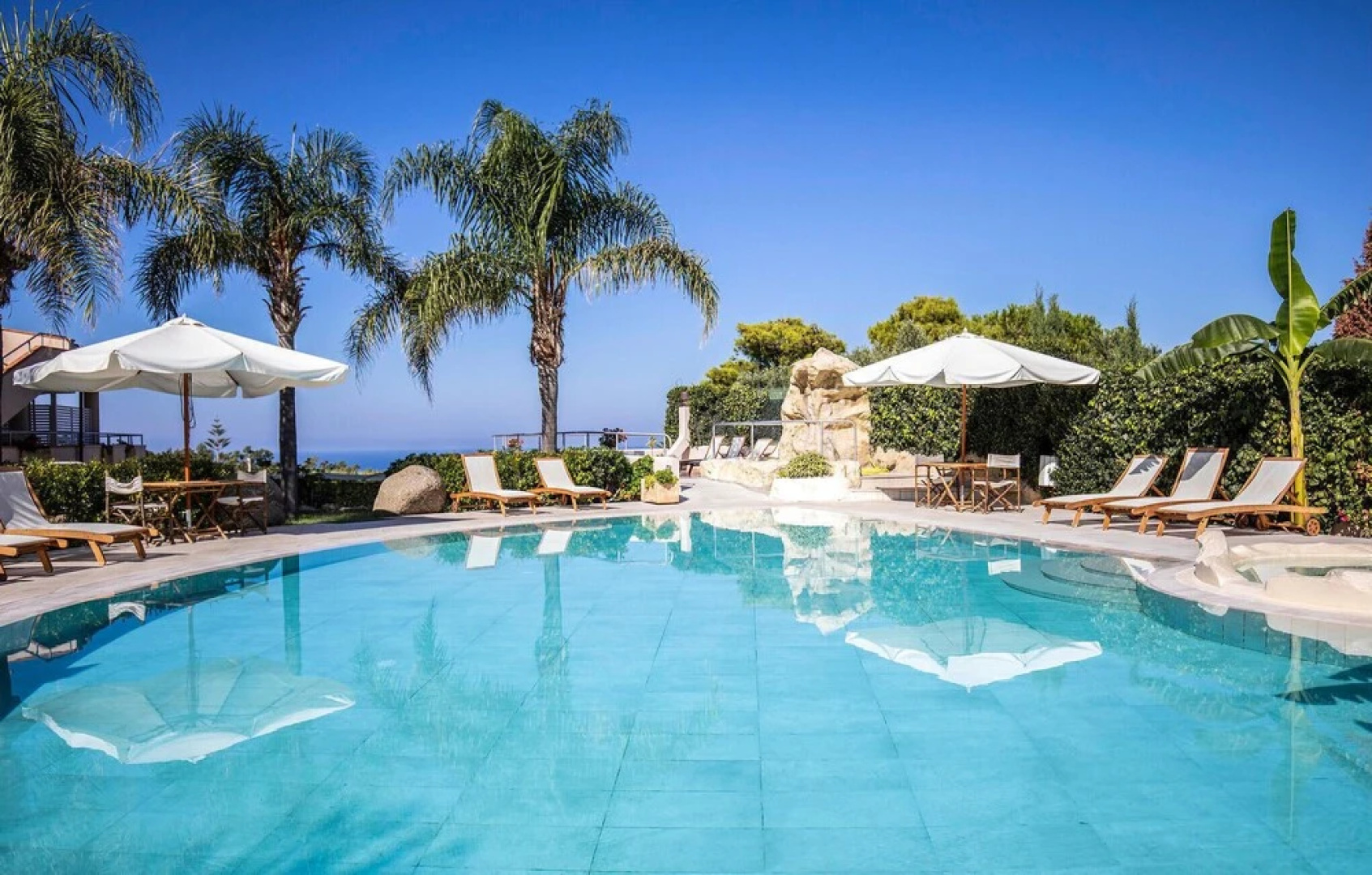 Nice Apartment in Ricadi With Outdoor Swimming Pool, Jacuzzi and Wifi