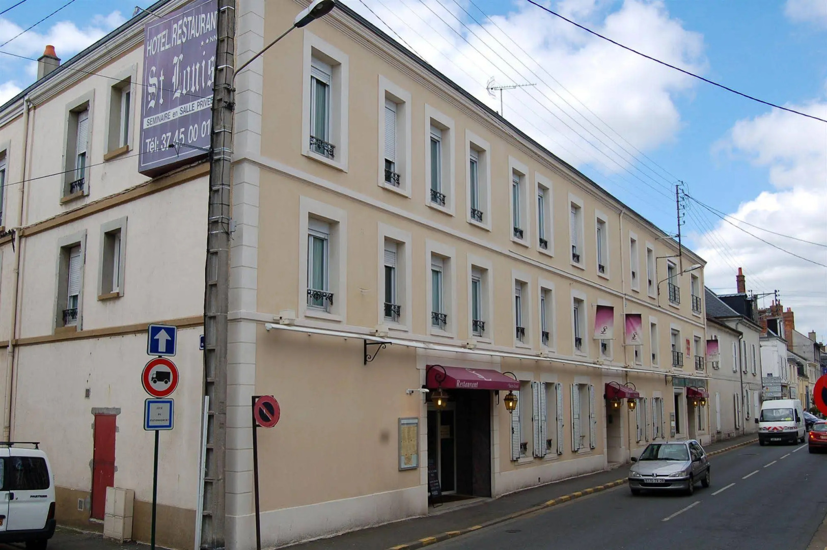 Hotel Des Couronnes Chateaudun