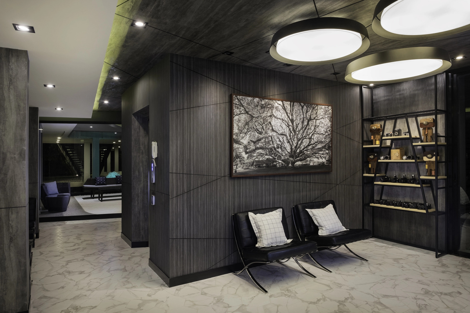 R Photo Hotel