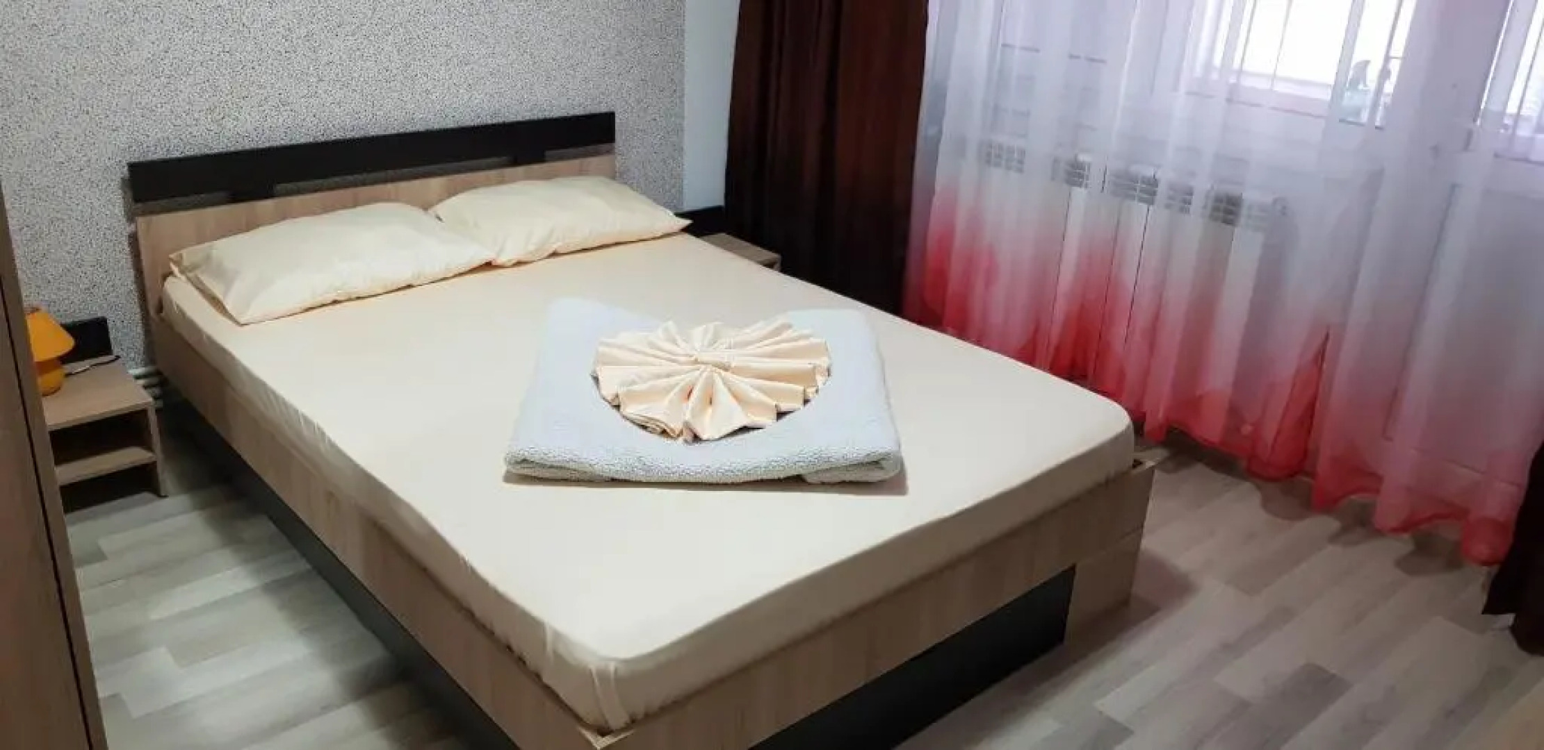 Navodari ap cu 3 cam decomandat la parter cu 2 intrări separate