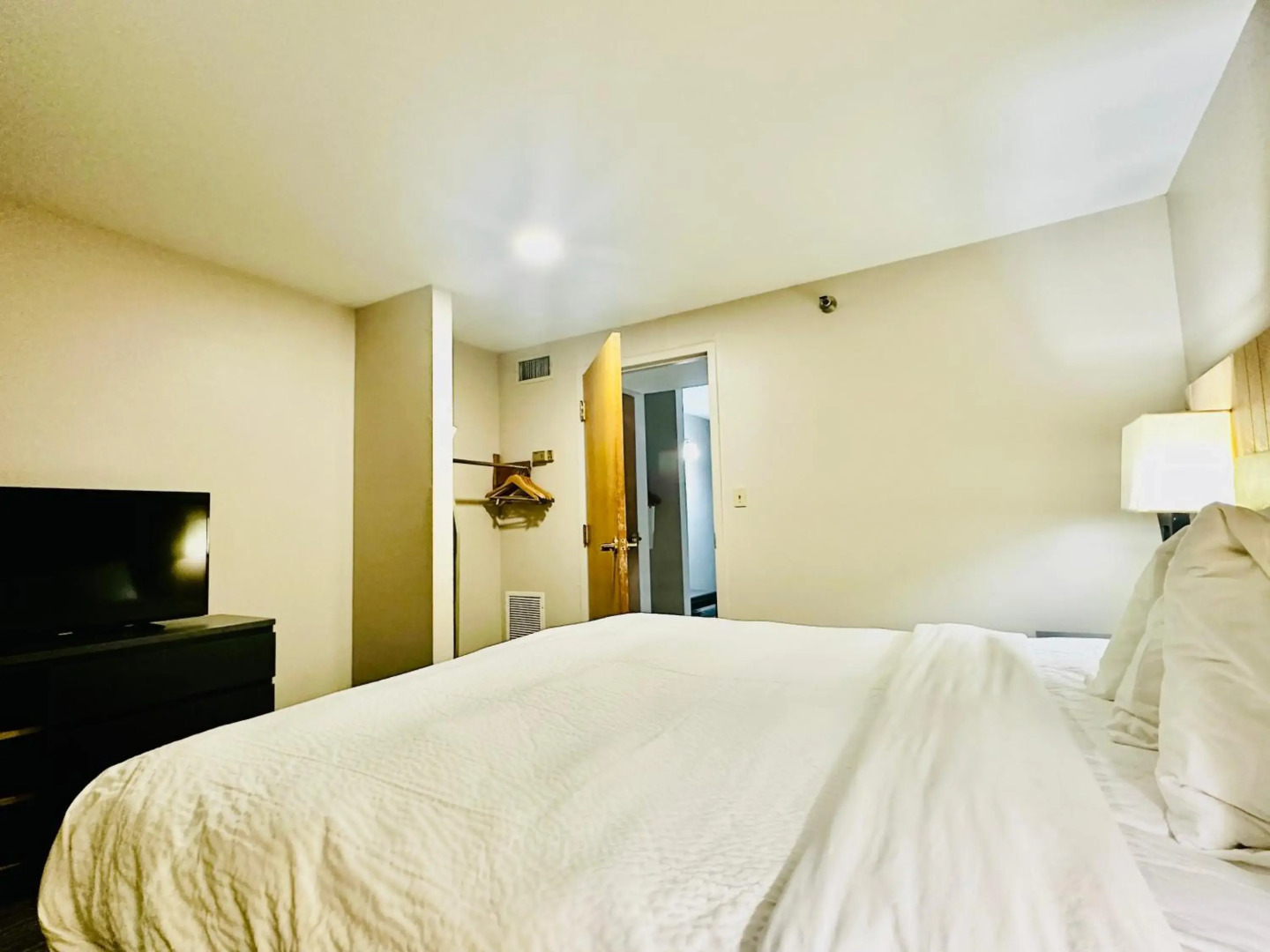 Radiant Inn & Suites