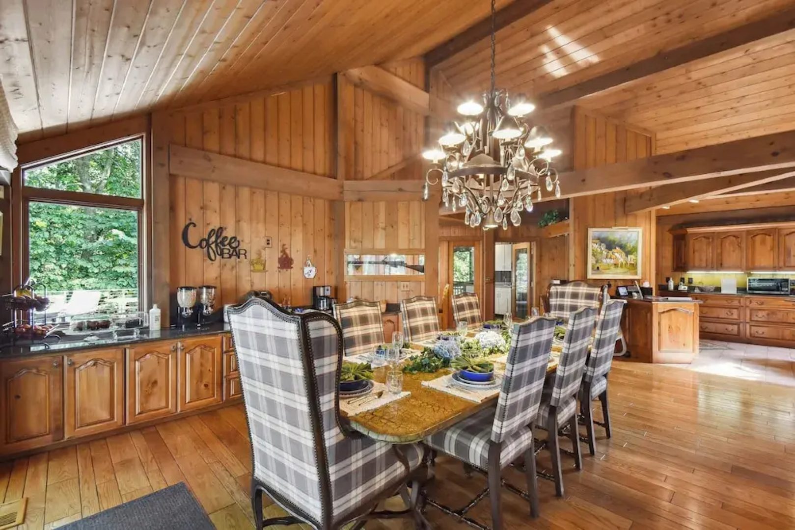 Galena Getaway w/ Hot Tub, Home Theater & More!