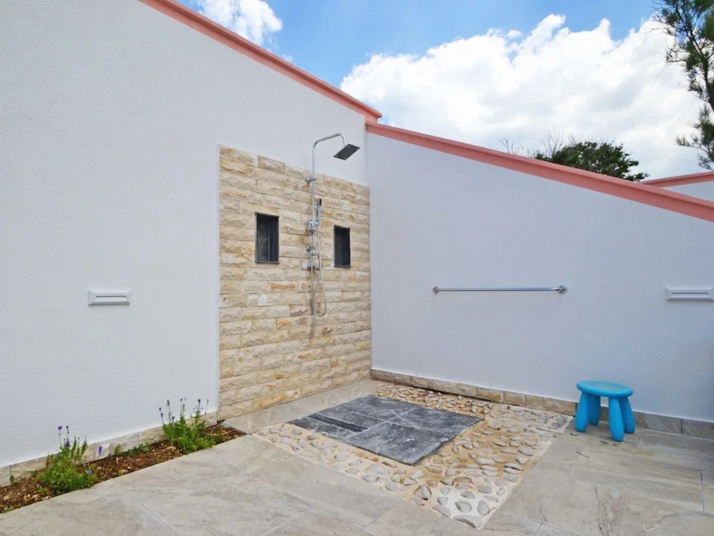 Melandura Dinji ka in Dinji ka