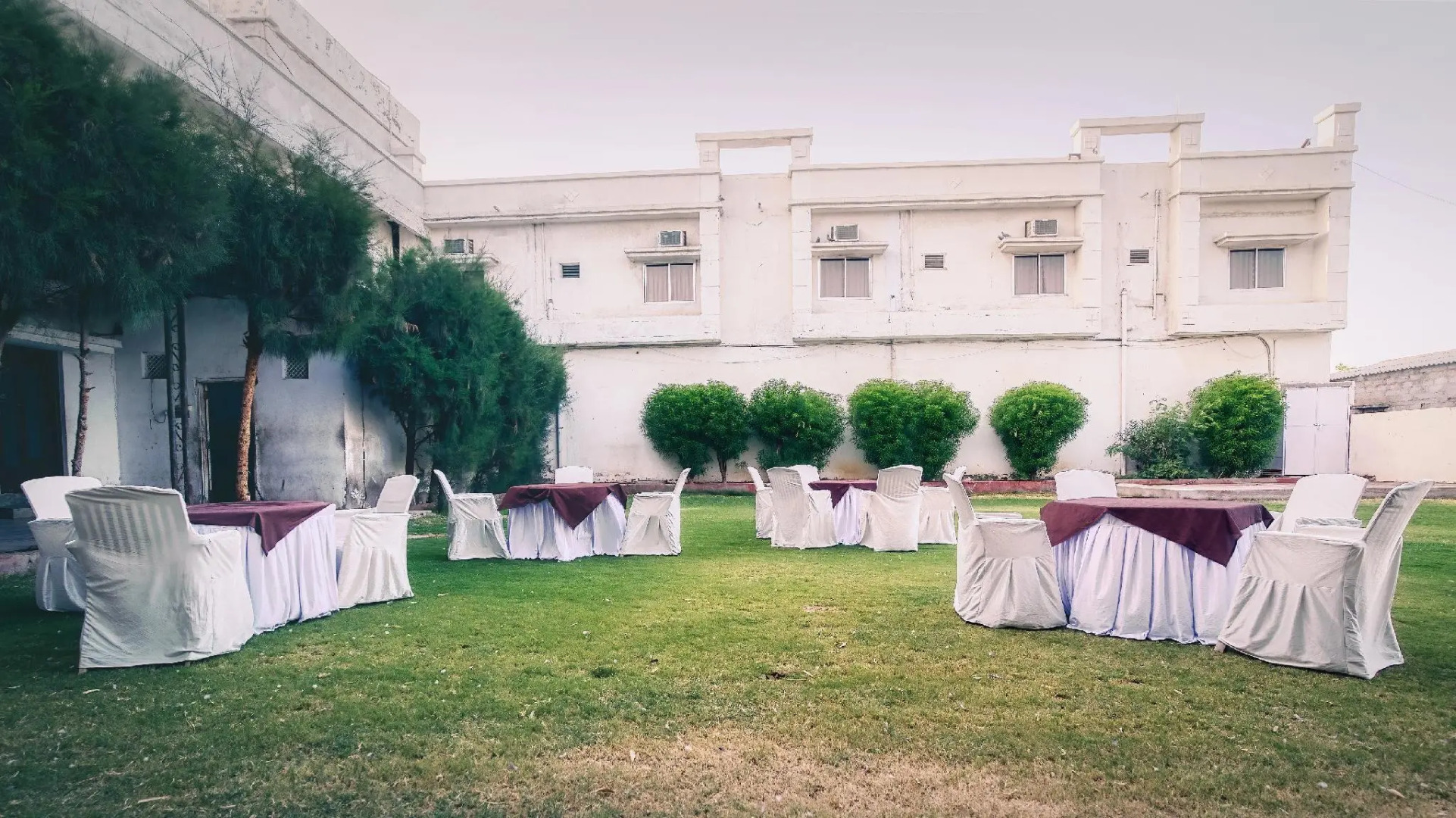 Hotel Empire Gandhidham