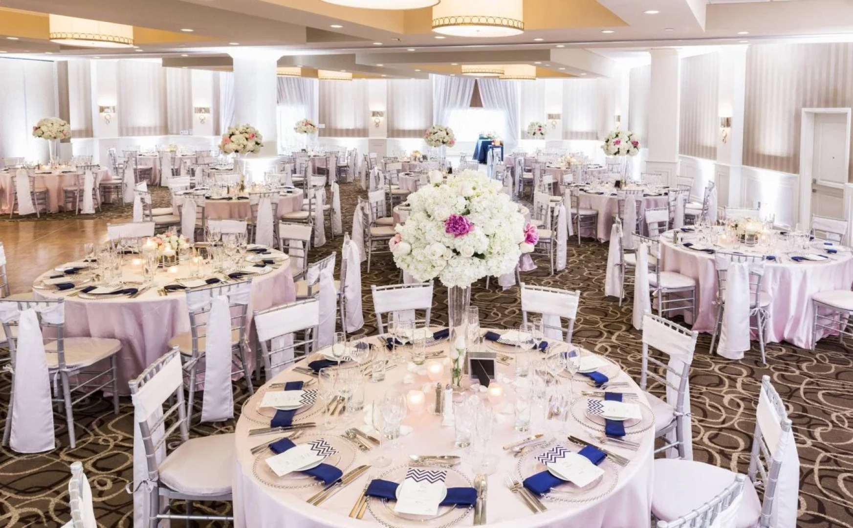 Renaissance by Marriott Boston Patriot Place Hotel