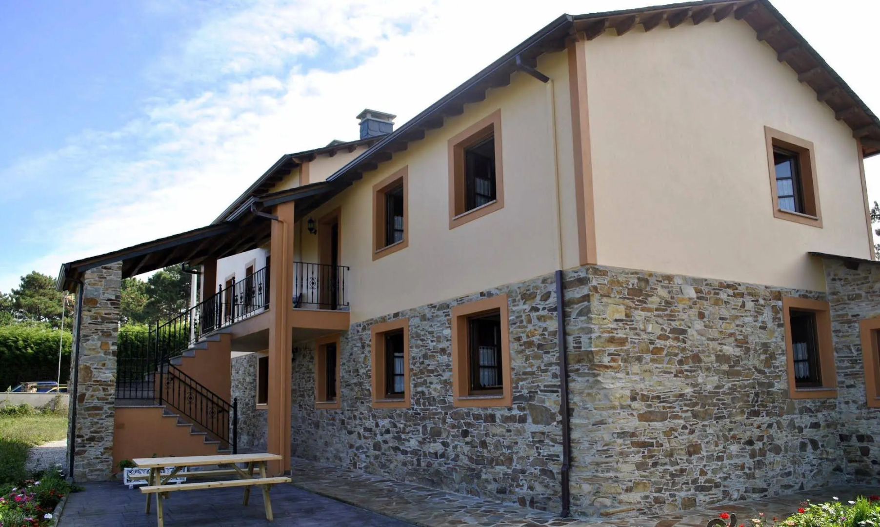 Apartamentos Navalin