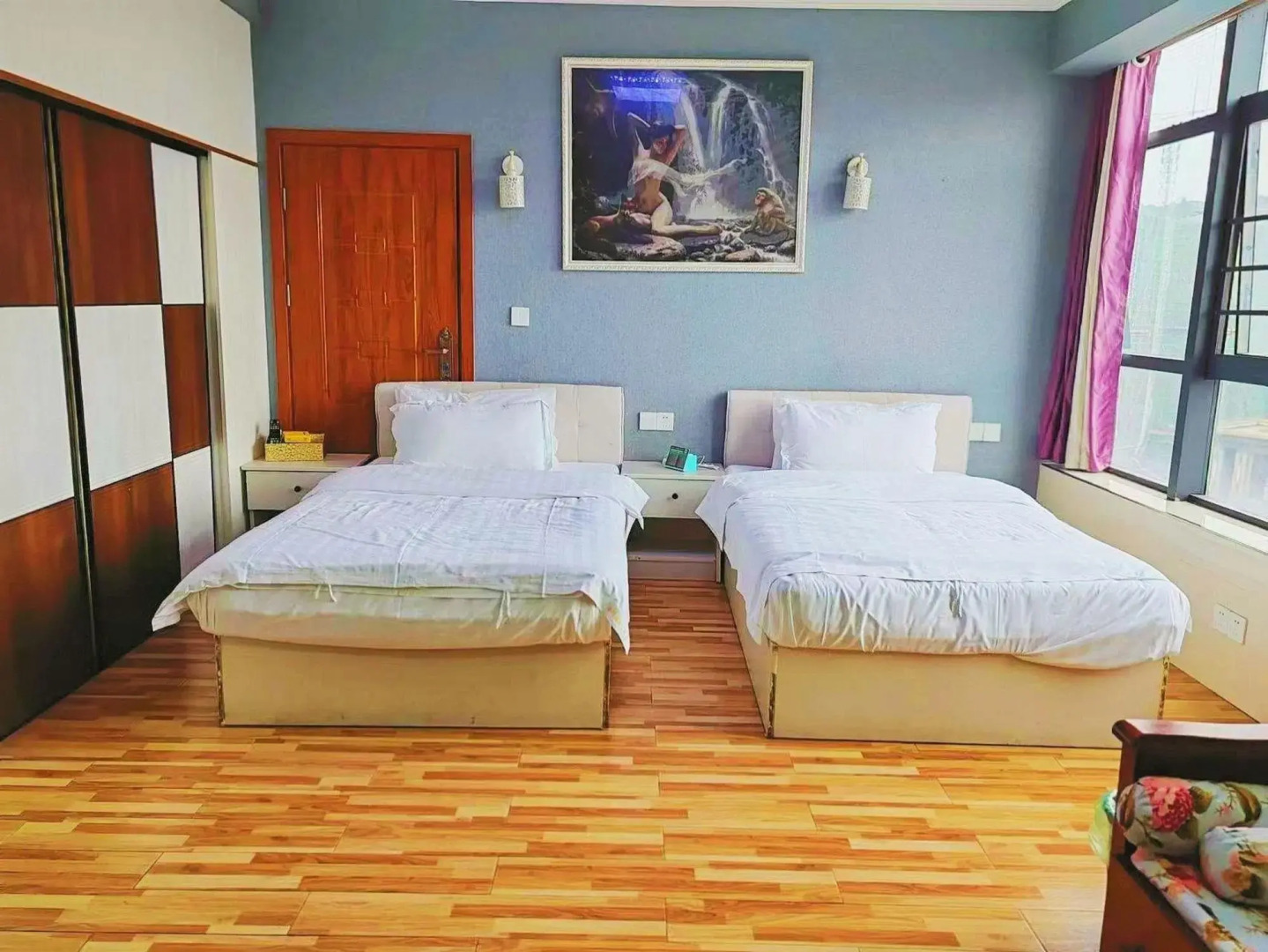 Weekend Hotel Apartments