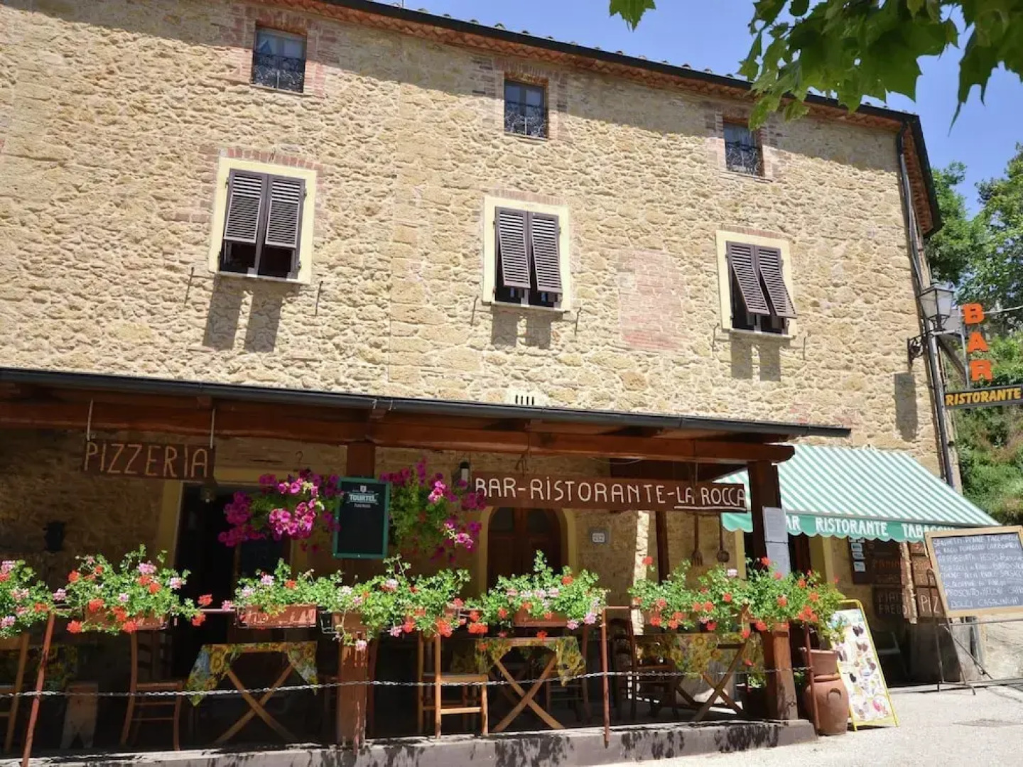 Romantic Getaway With Views