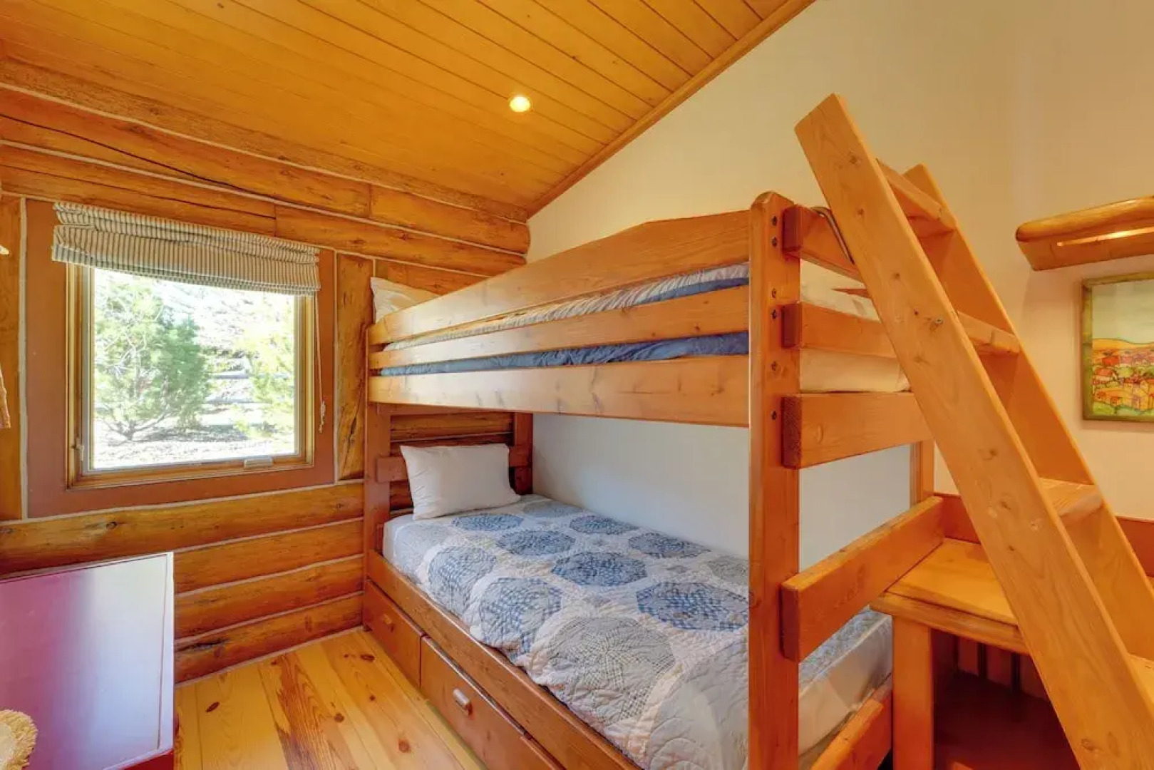 Sun Valley Log Home w/ Hot Tub & Mtn Views!