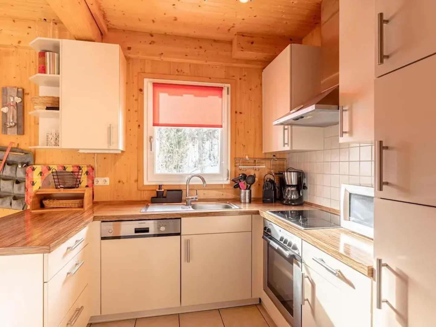 Charming Chalet With Terrace