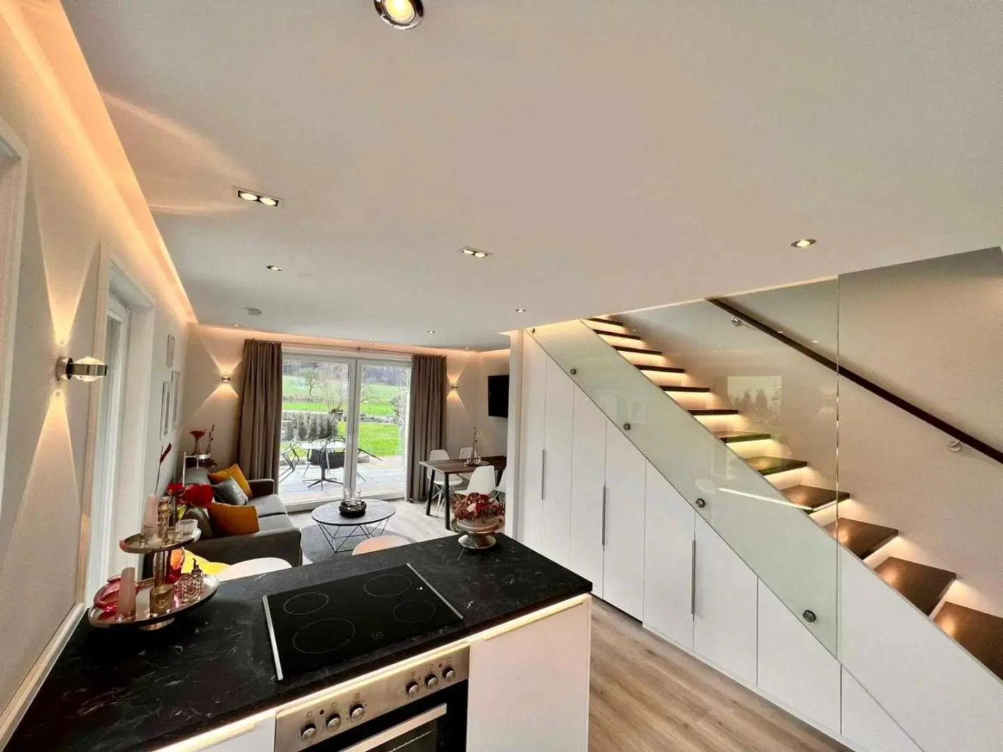 DRIEHOF LifeStyle Suite Apt 1