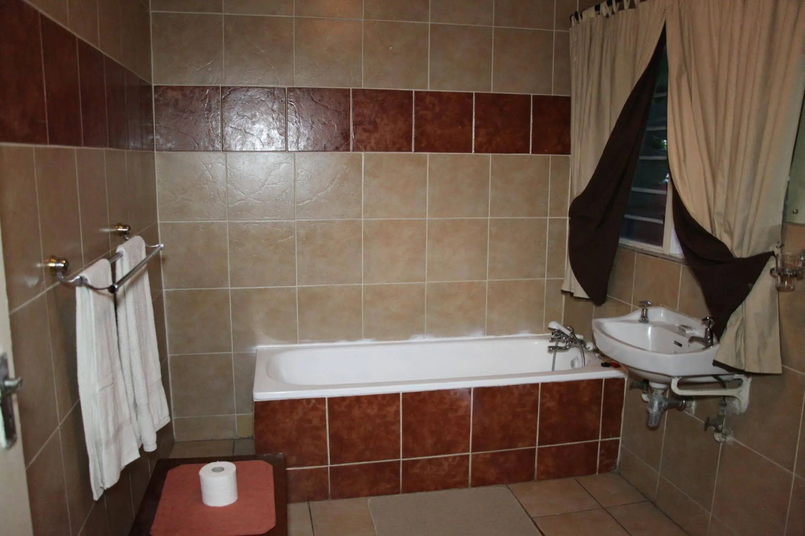 Africanza Lodge and Restaurant