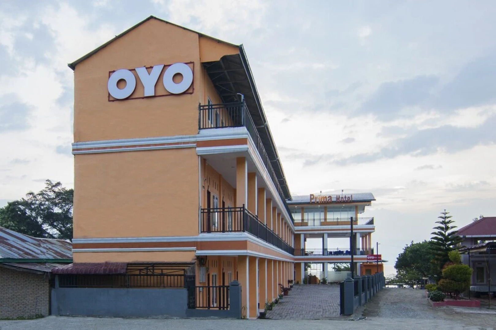 Prima Hotel by OYO Rooms