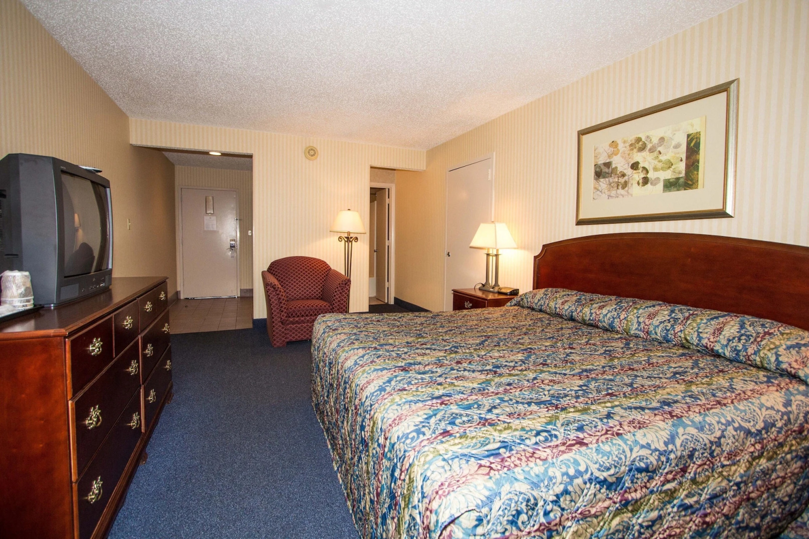Red Roof Inn & Suites Newport News