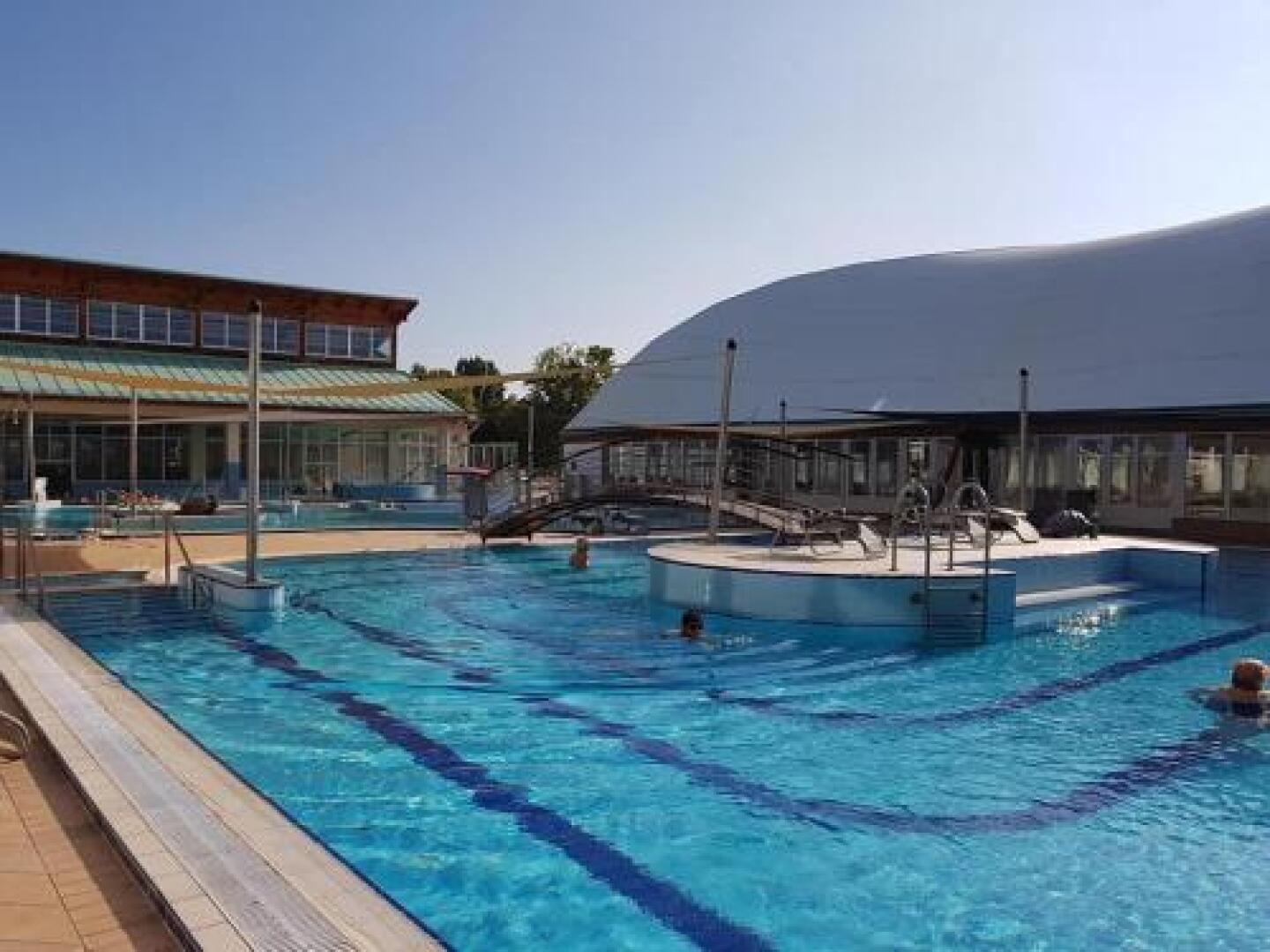 Óvár Apartman Hotel