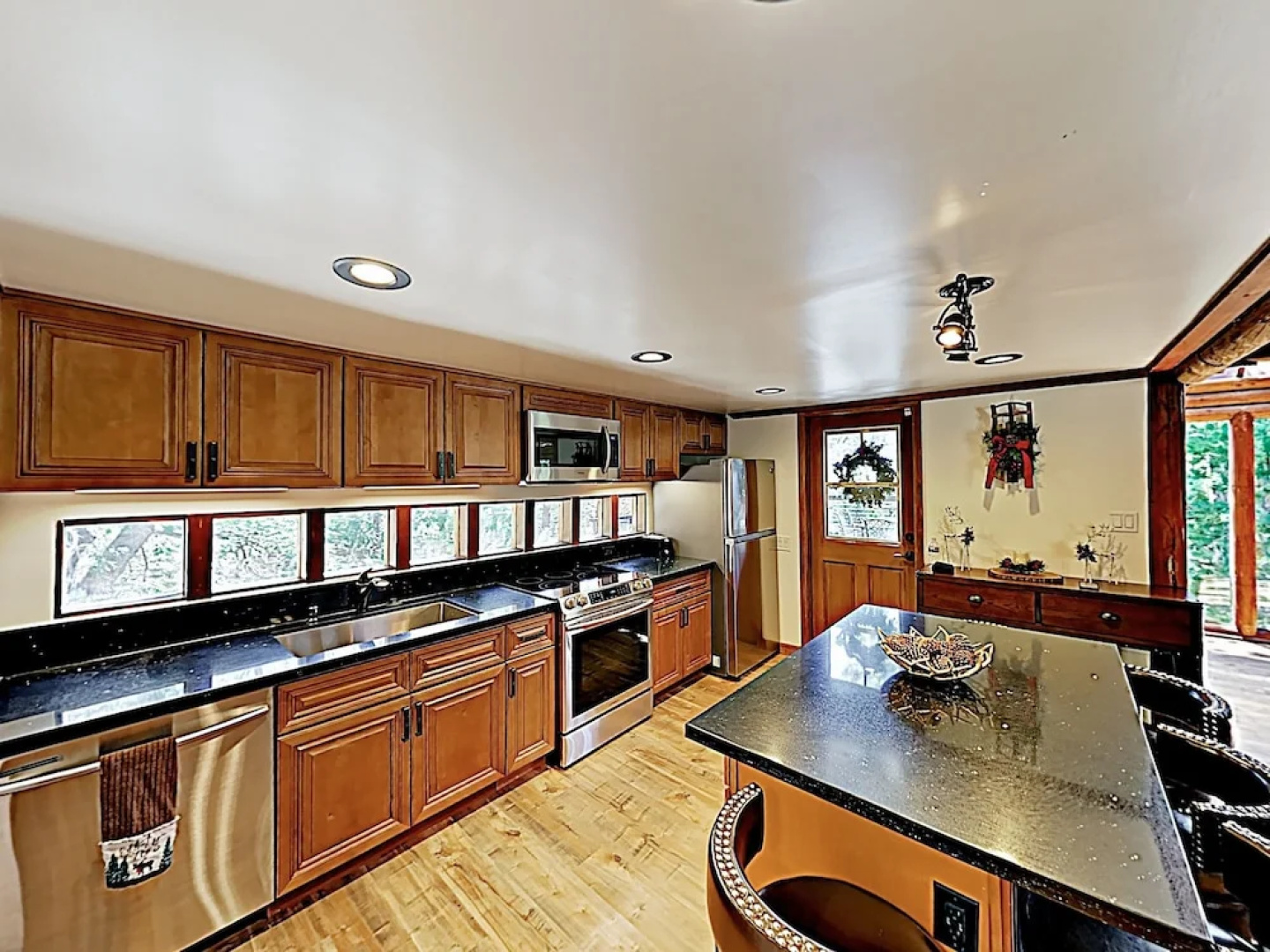 1370 Lake Arrowhead - 3 Br Home
