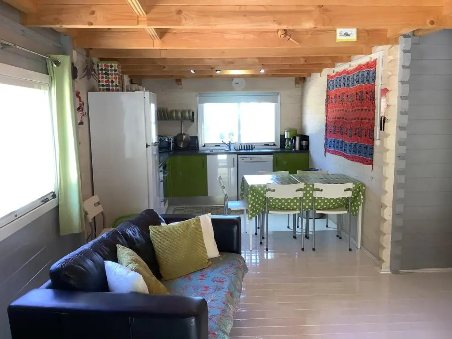 The Cabin, Kyparissia