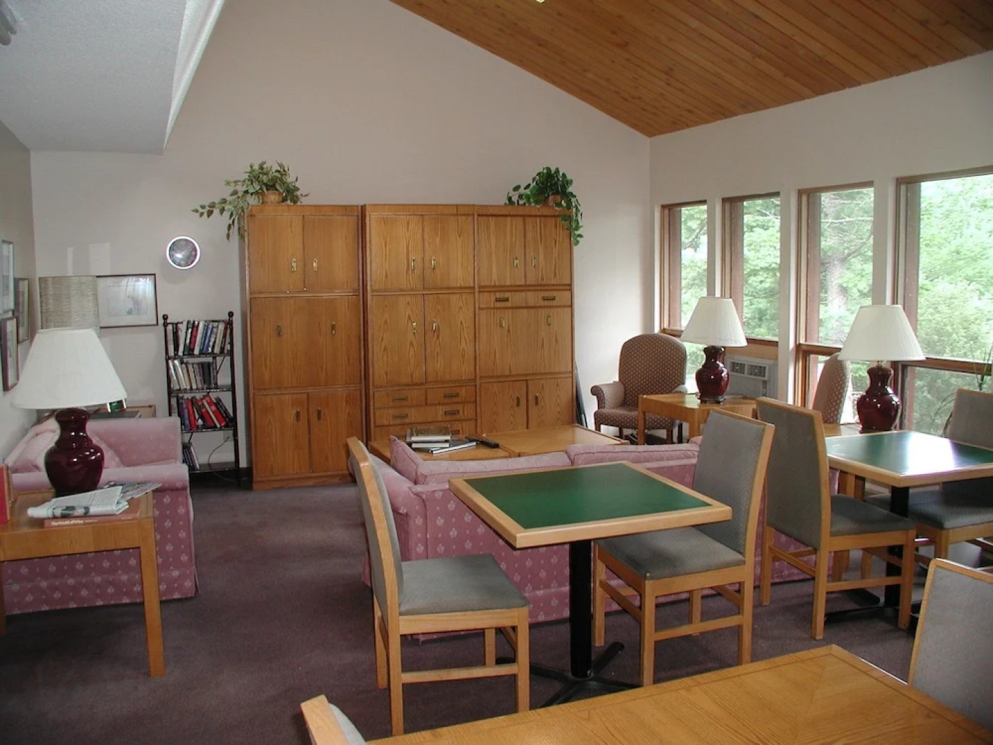 Westwind Inn on the Lake