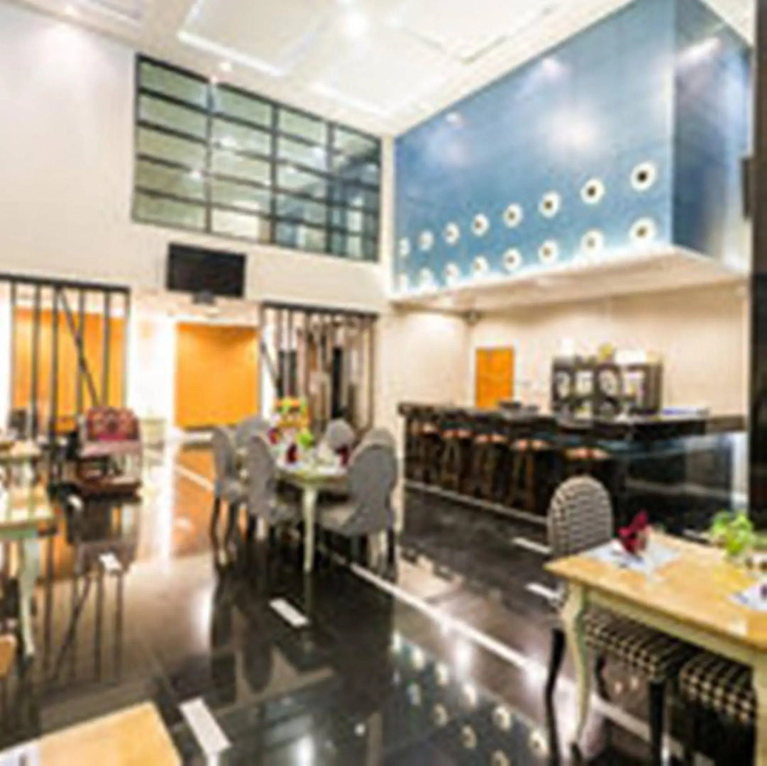 Sea Me Spring Too Hotel