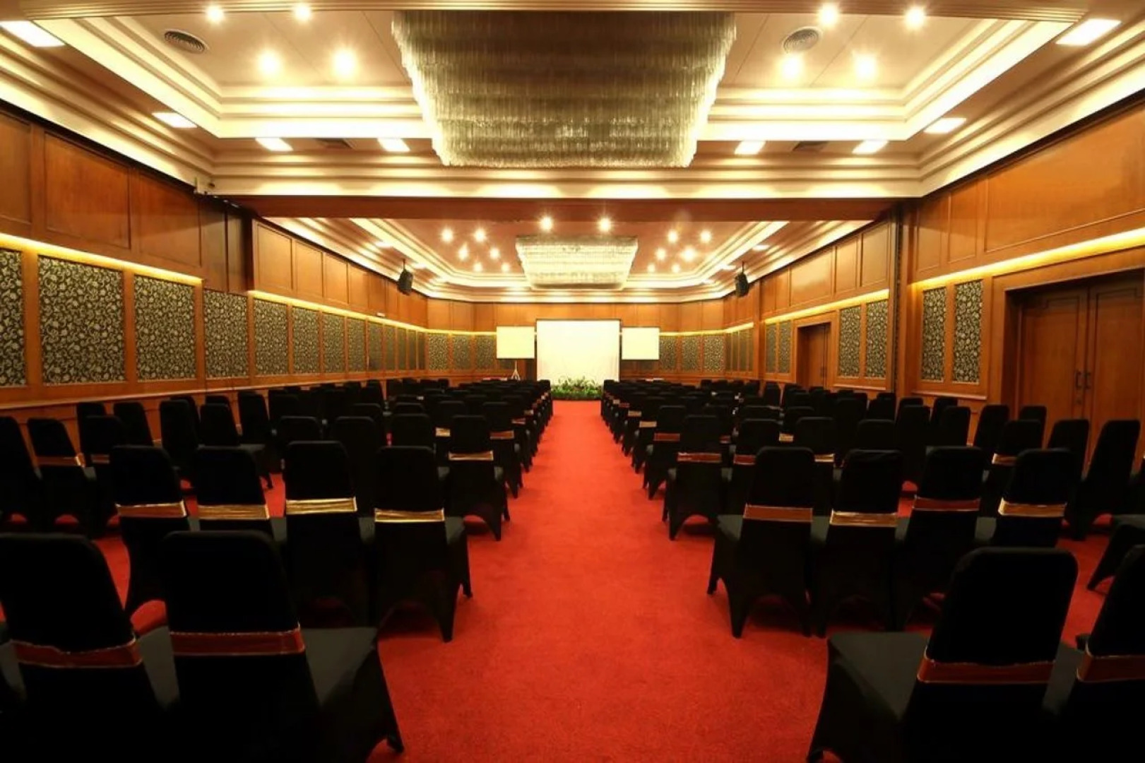 Bentani Hotel & Residence