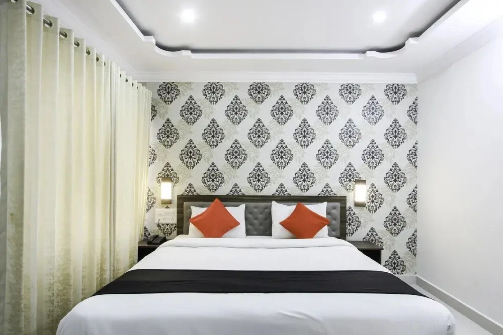 Rich Fort By OYO Rooms