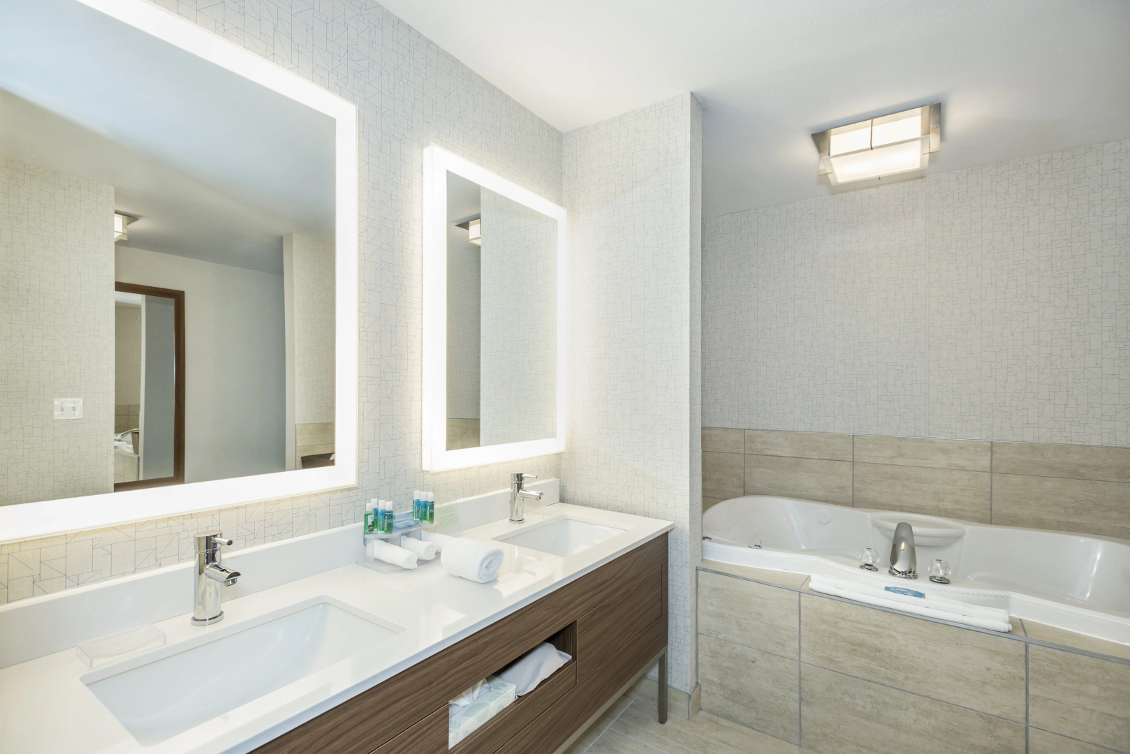Holiday Inn Express & Suites Medicine Hat Transcanada Hwy 1 by IHG