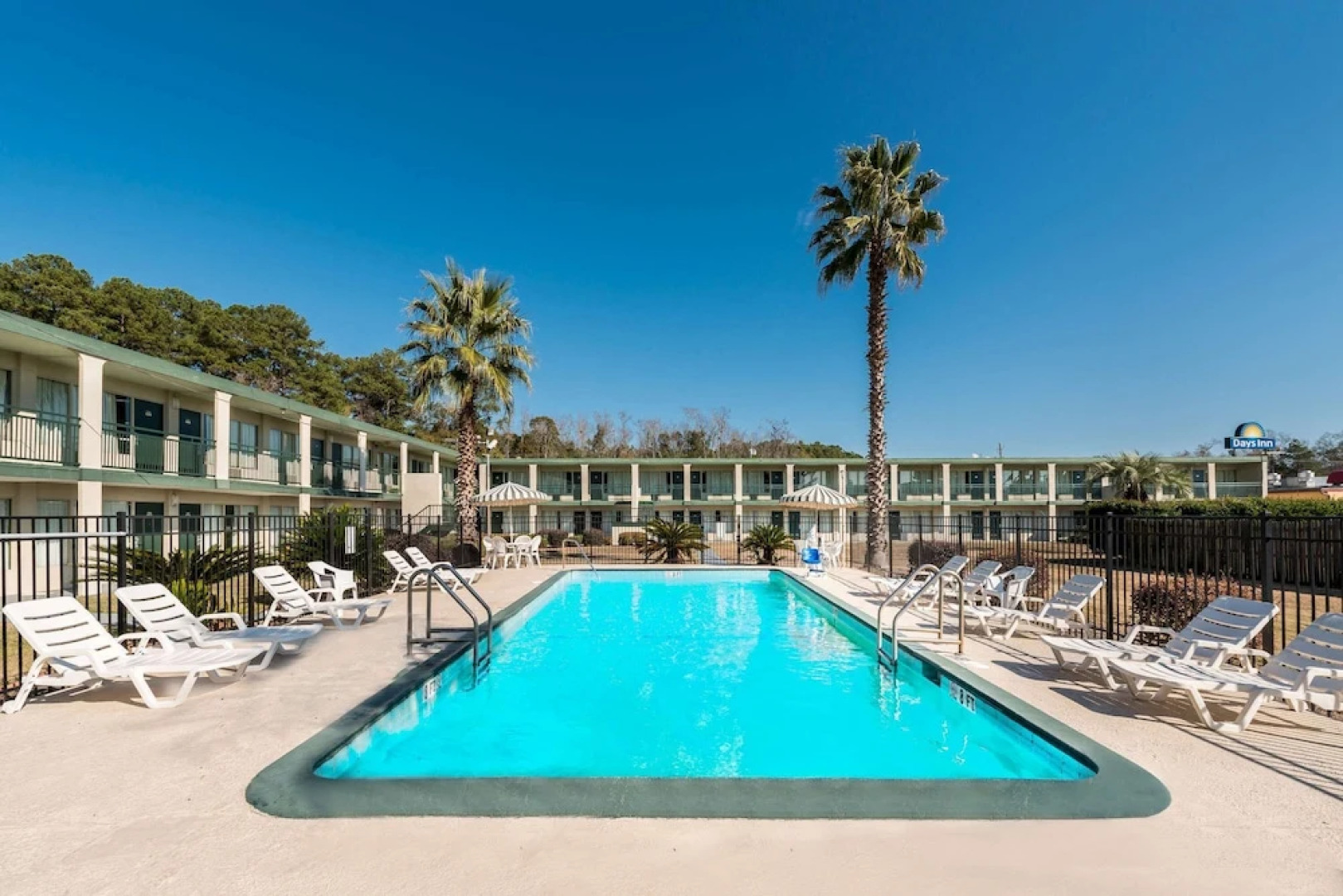 Days Inn Richmond Hill/Savannah