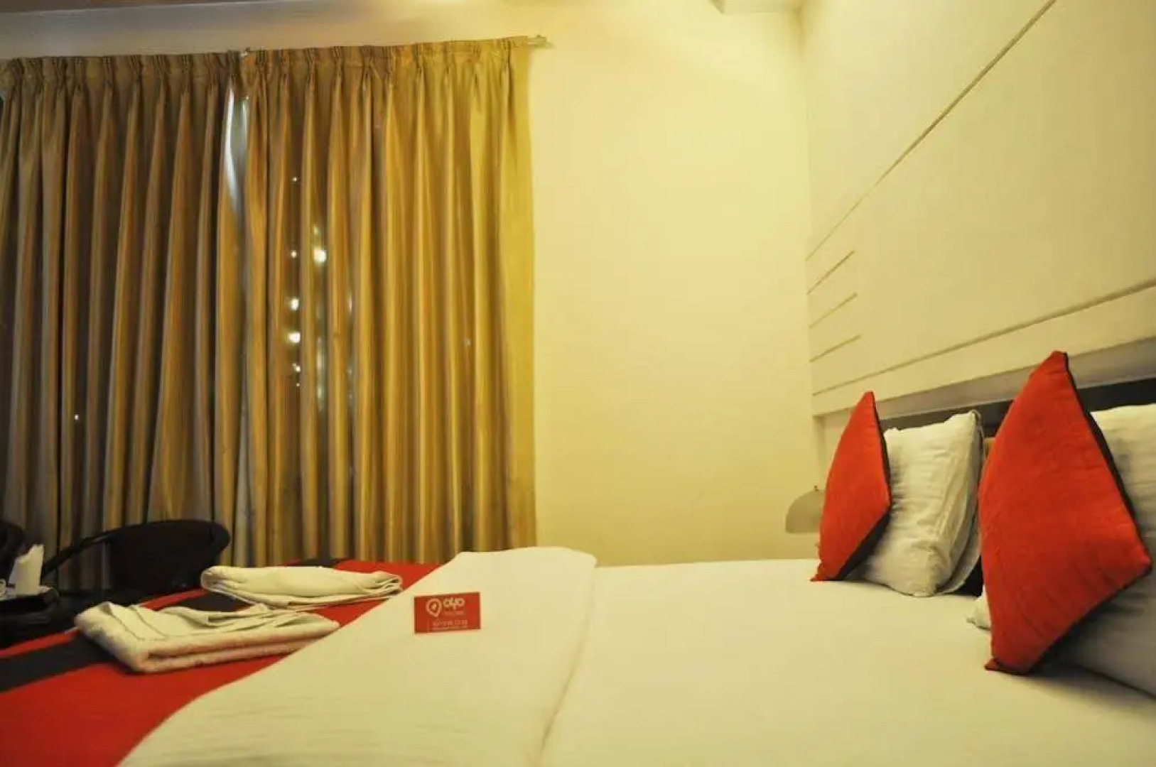 OYO Premium Old Gurgaon