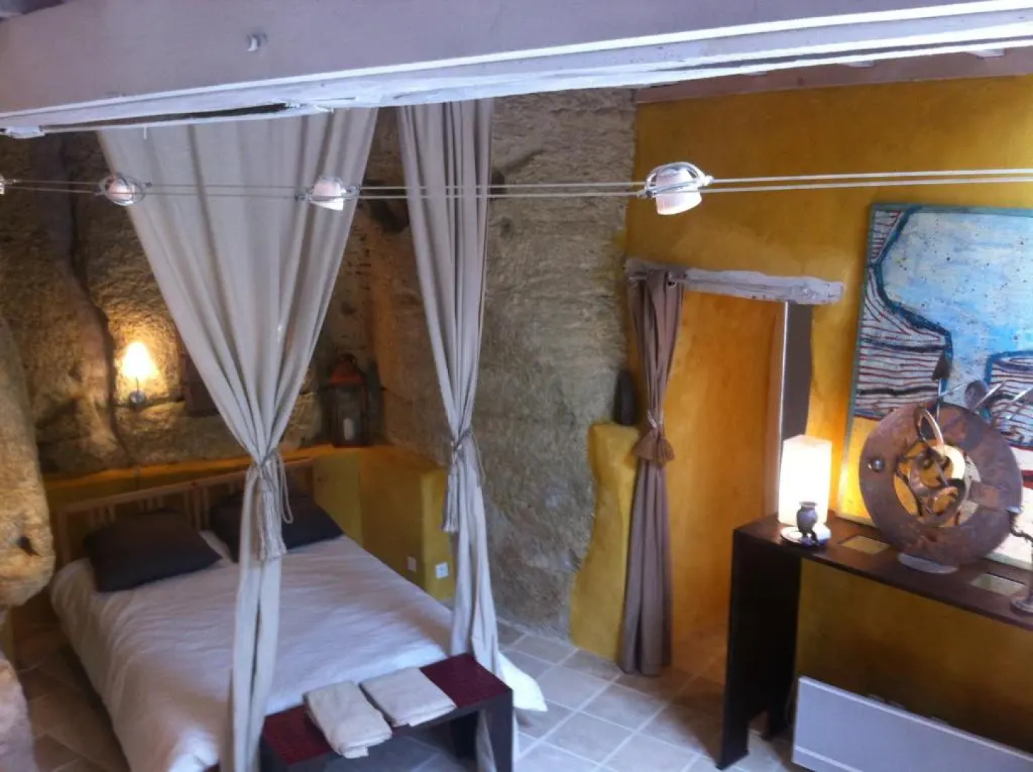 Troglodyte loft