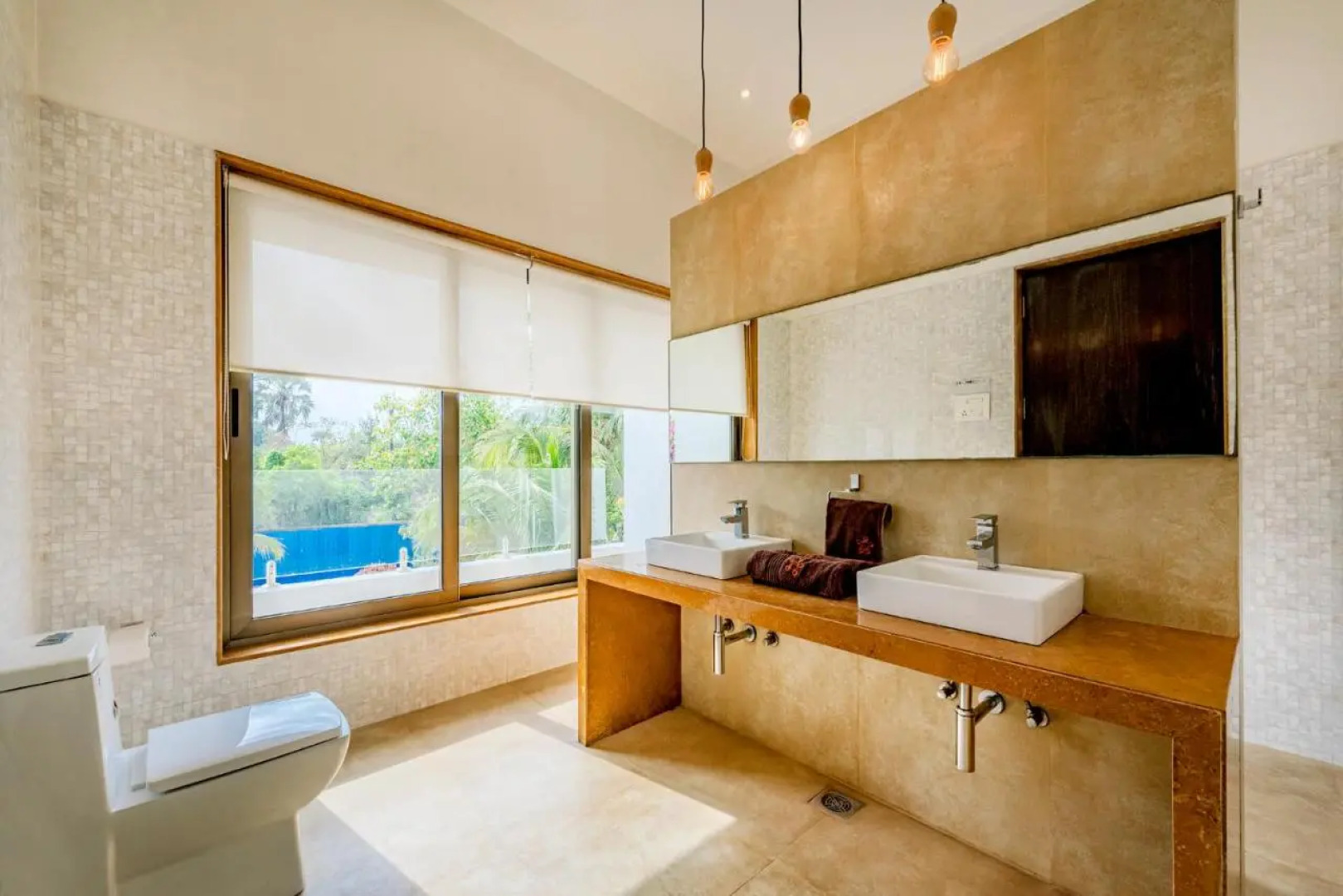 Saffron Stays Gardenia