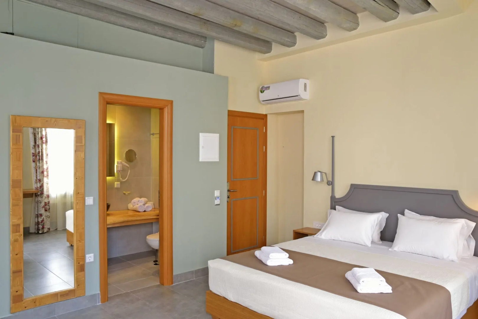 Elia Kentron- Adults Only