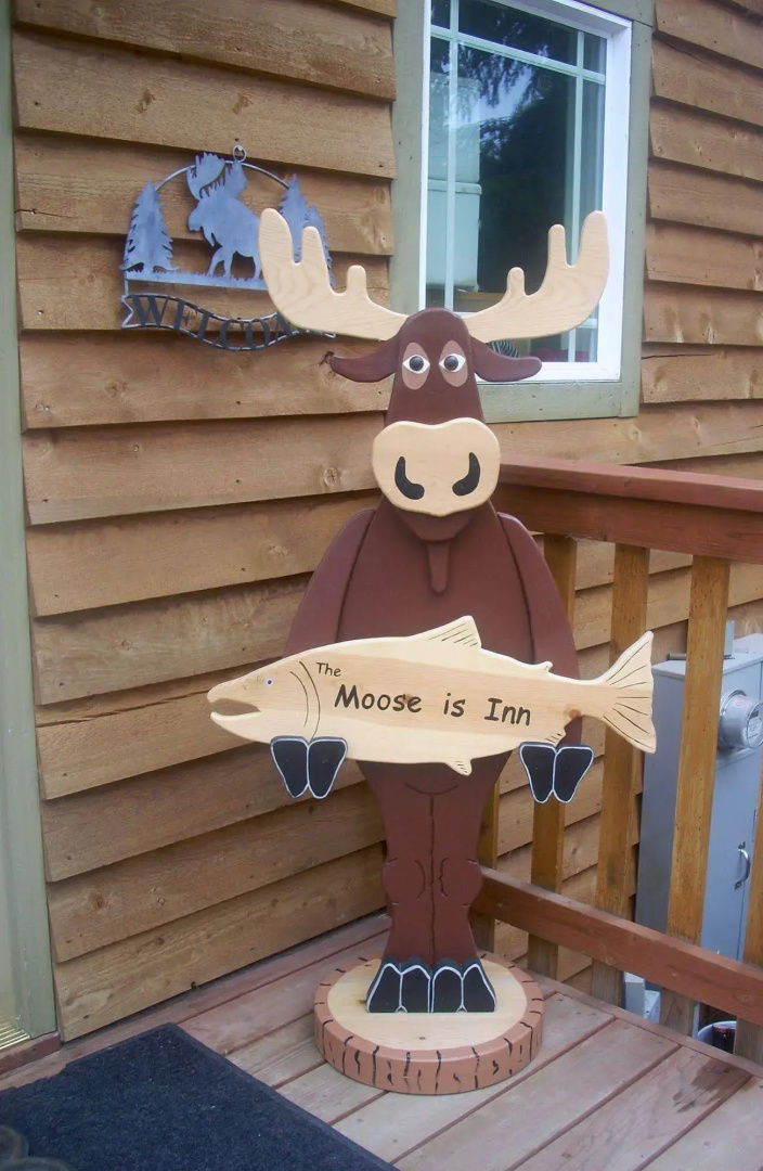 The Moose is Inn