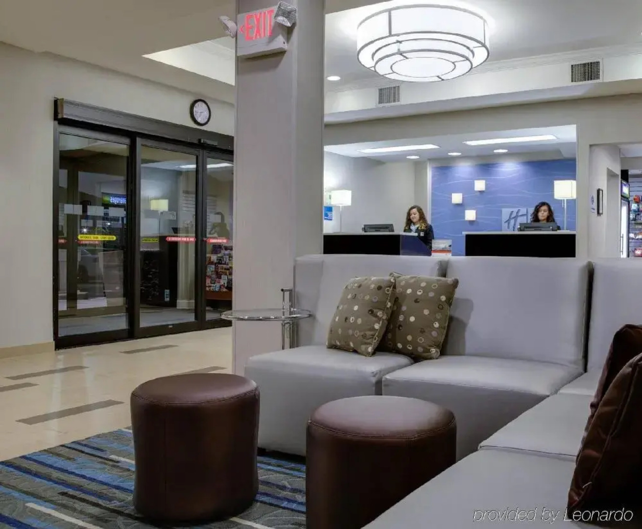 Holiday Inn Express And Suites Meadowlands Area