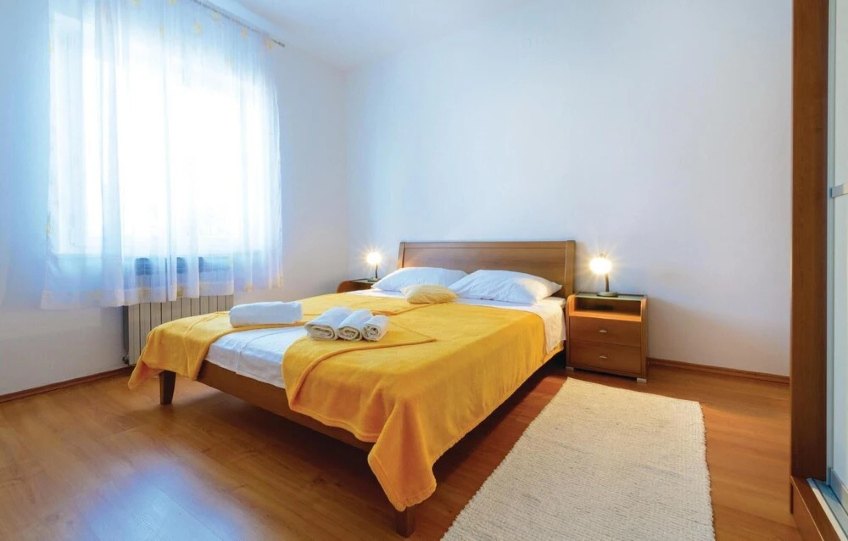 Stunning Home in Mocici With Wifi and 4 Bedrooms