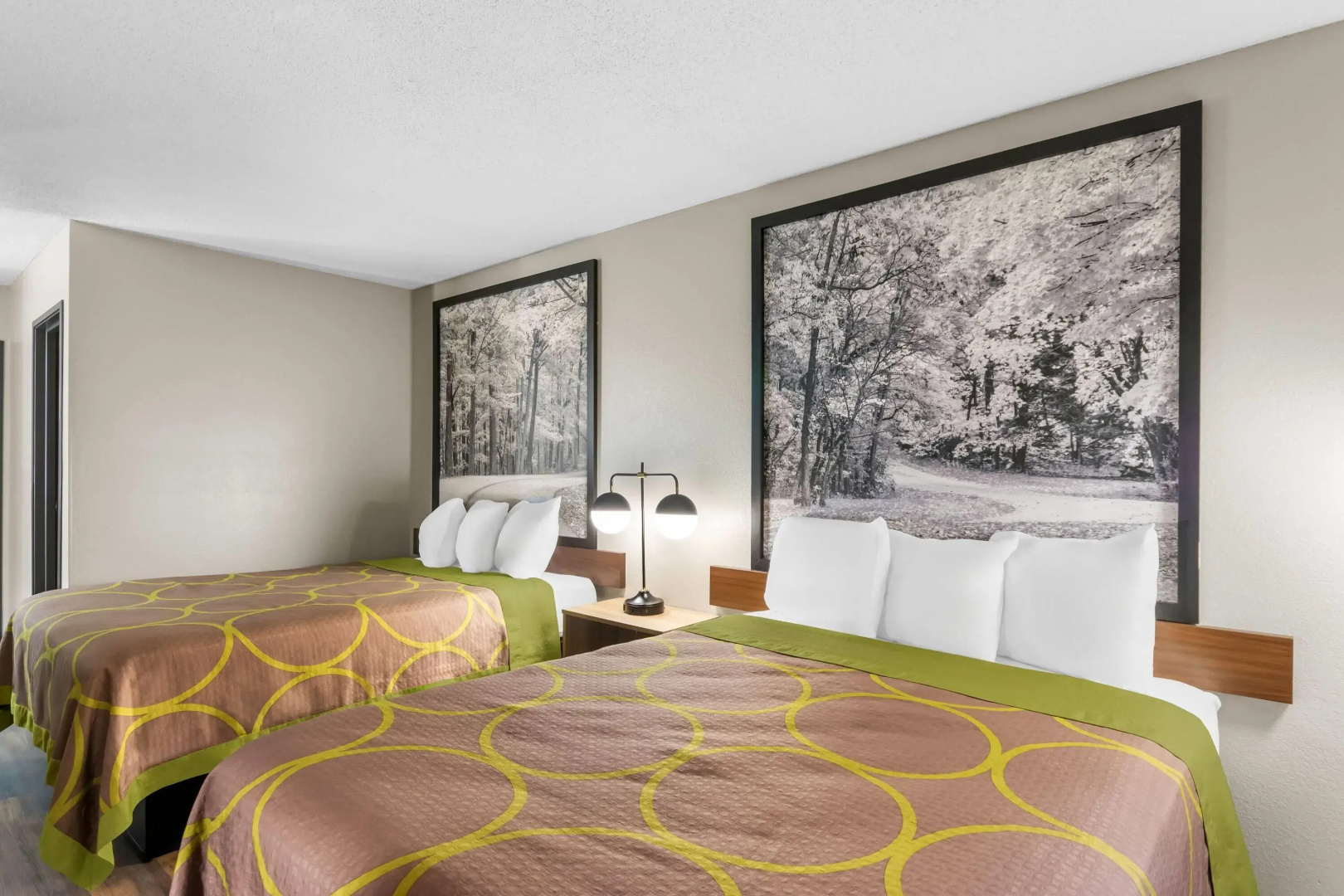 Super 8 by Wyndham Evansville East