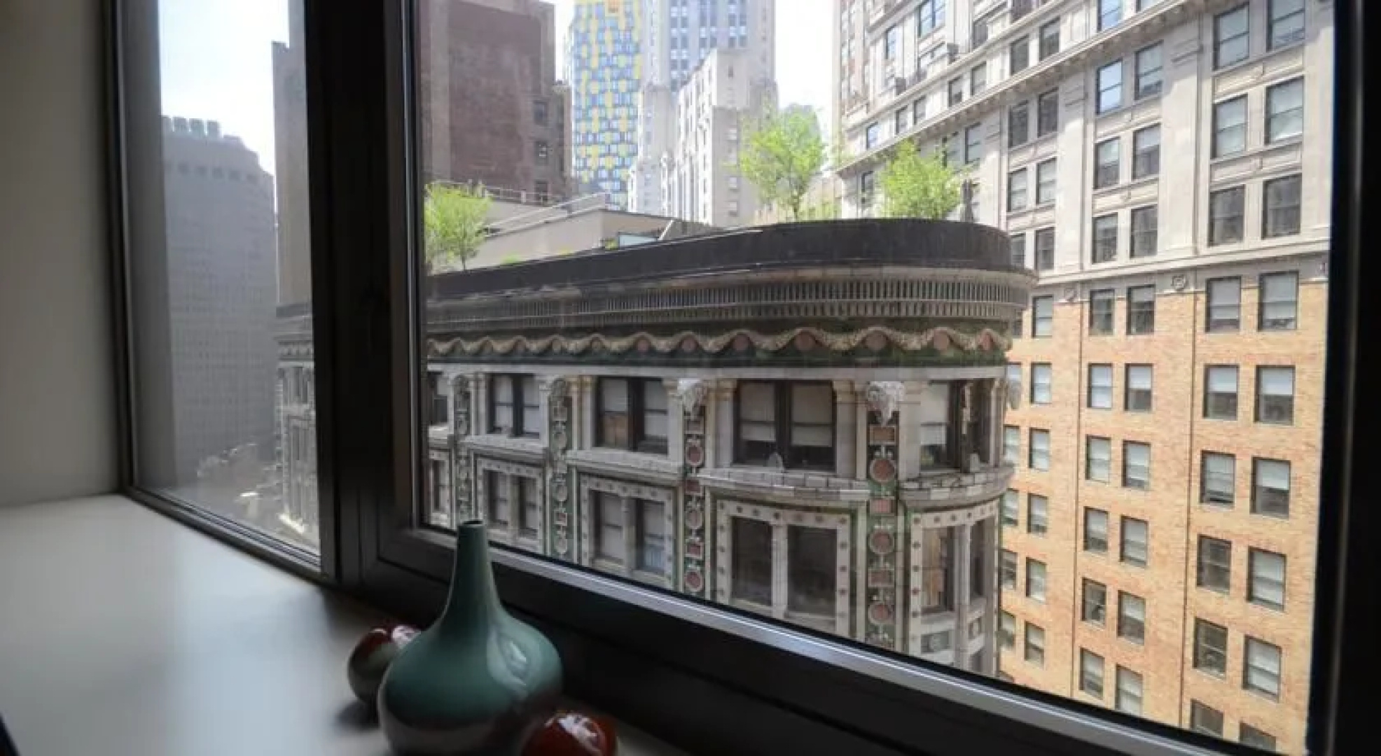 Luxury Studio Apartment