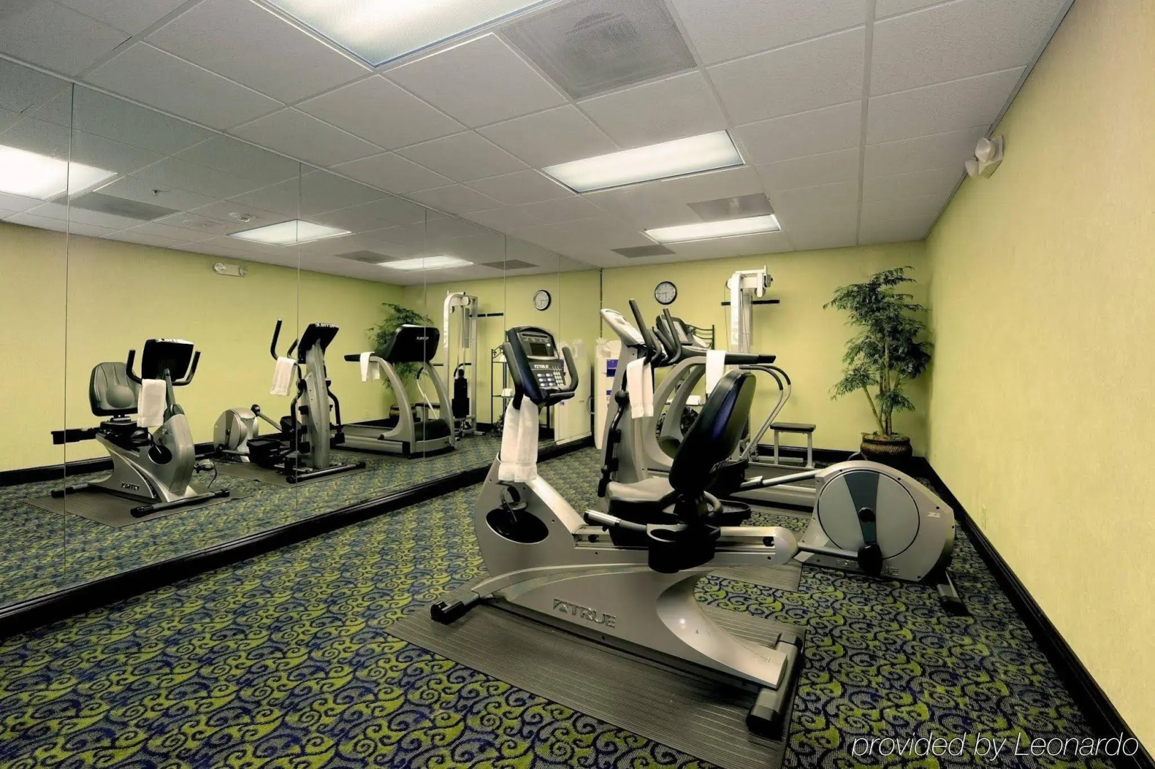 Holiday Inn Express & Suites Atlanta N-Perimeter Mall Area by IHG