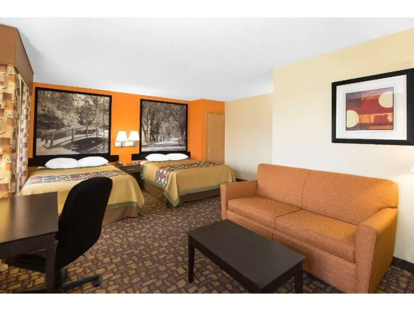 Super 8 Clive/w Desmoines