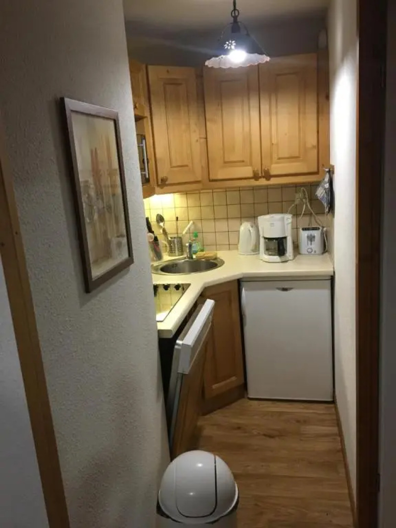 Skis Aux Pieds Station 1800 Dame Blanche