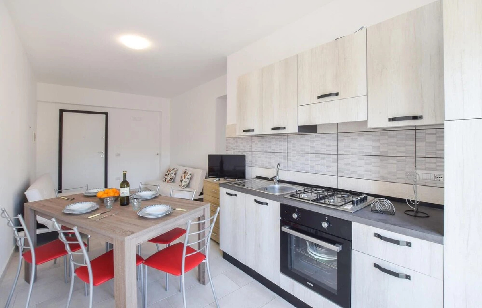 Nice Apartment in Nicotera Marina With Wifi and 2 Bedrooms