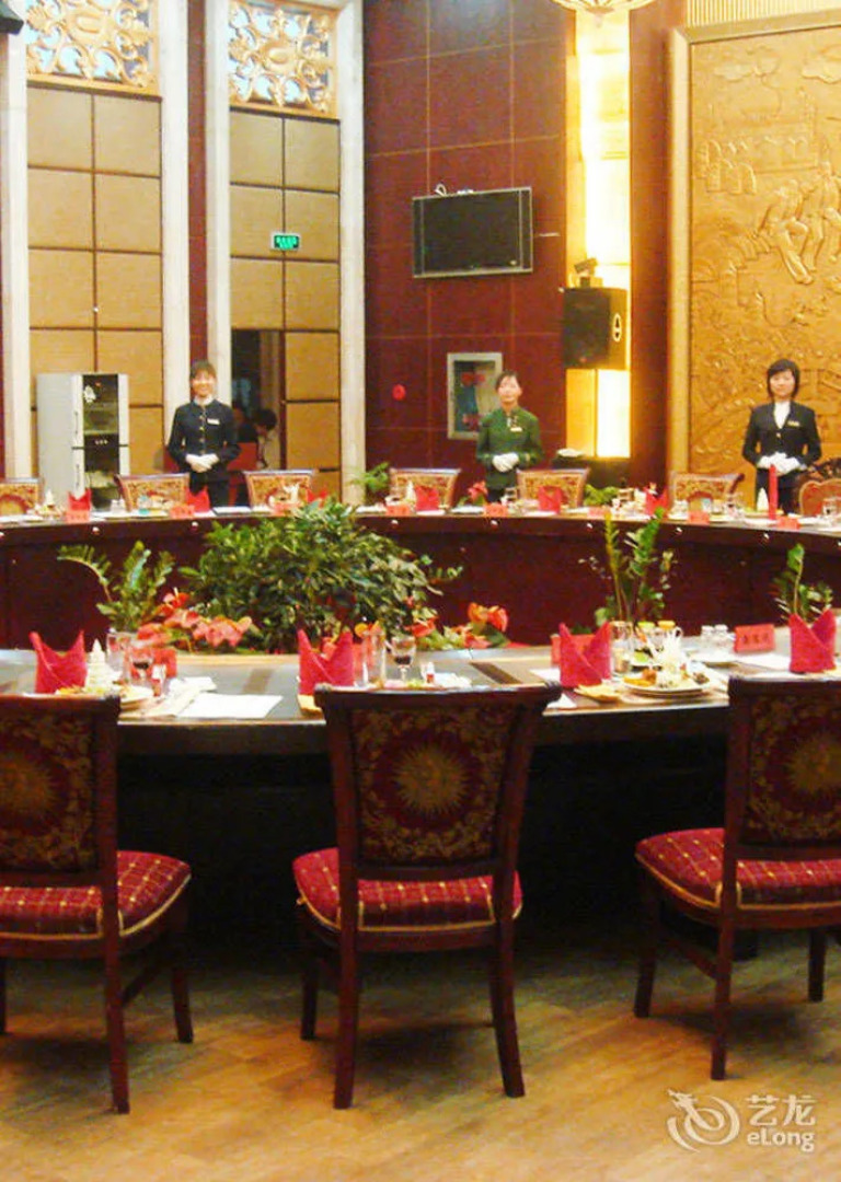 Shapotou Holiday Hotel