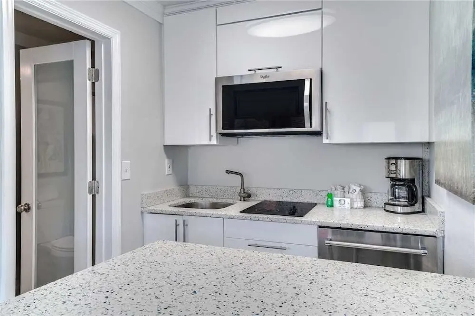 Sea Rocket 20 - Studio Condo