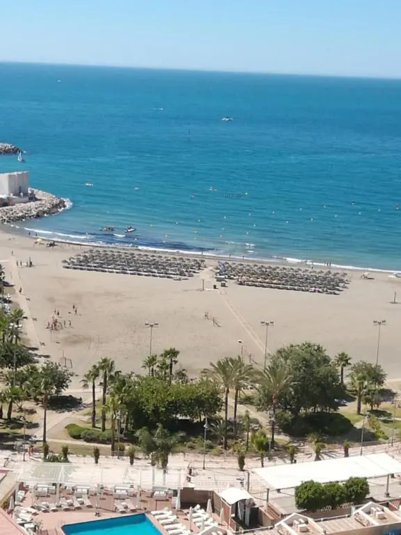 Magnifique vue à 100m de la plage