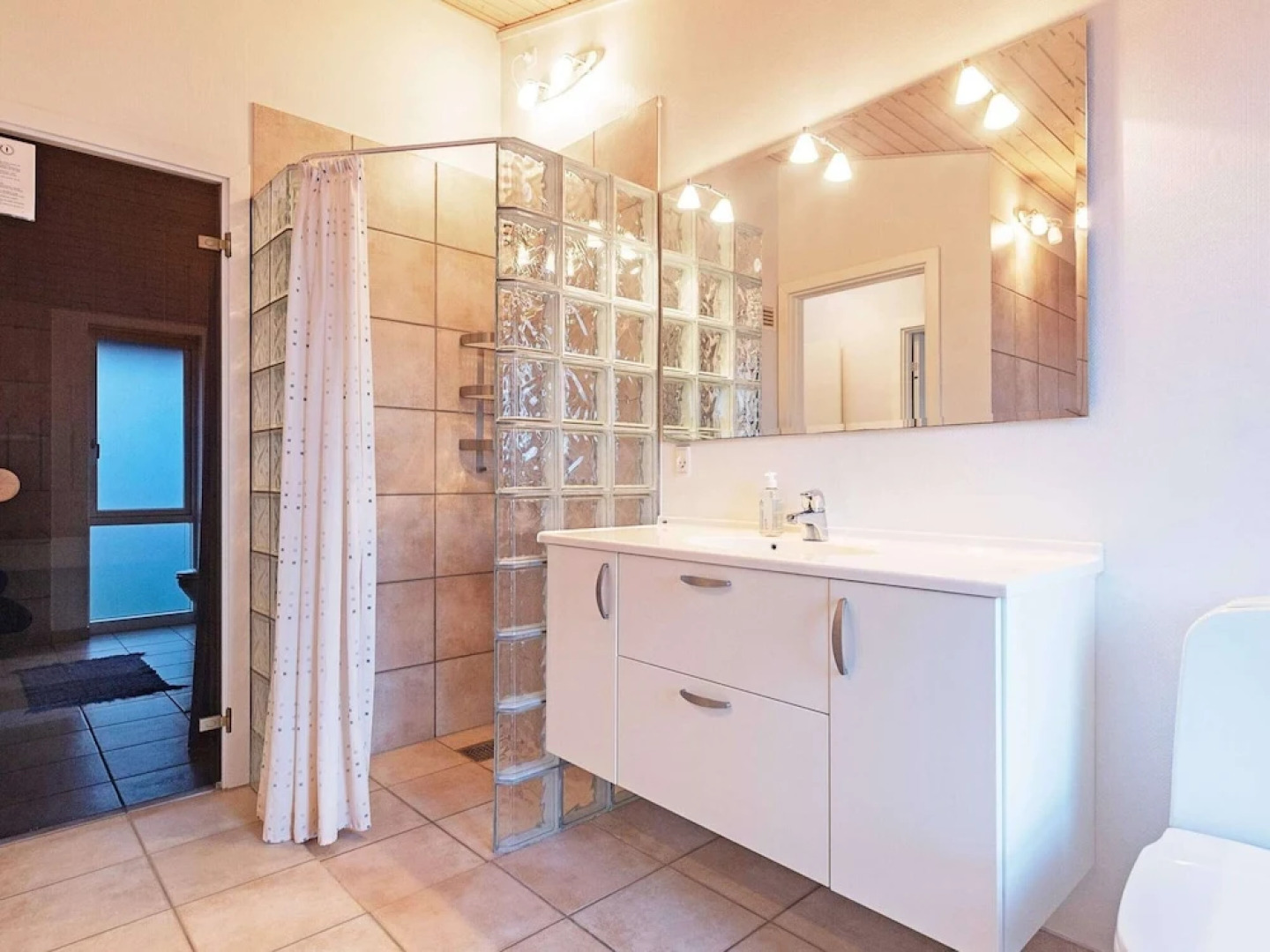 Scenic Golf Retreat-by Traum