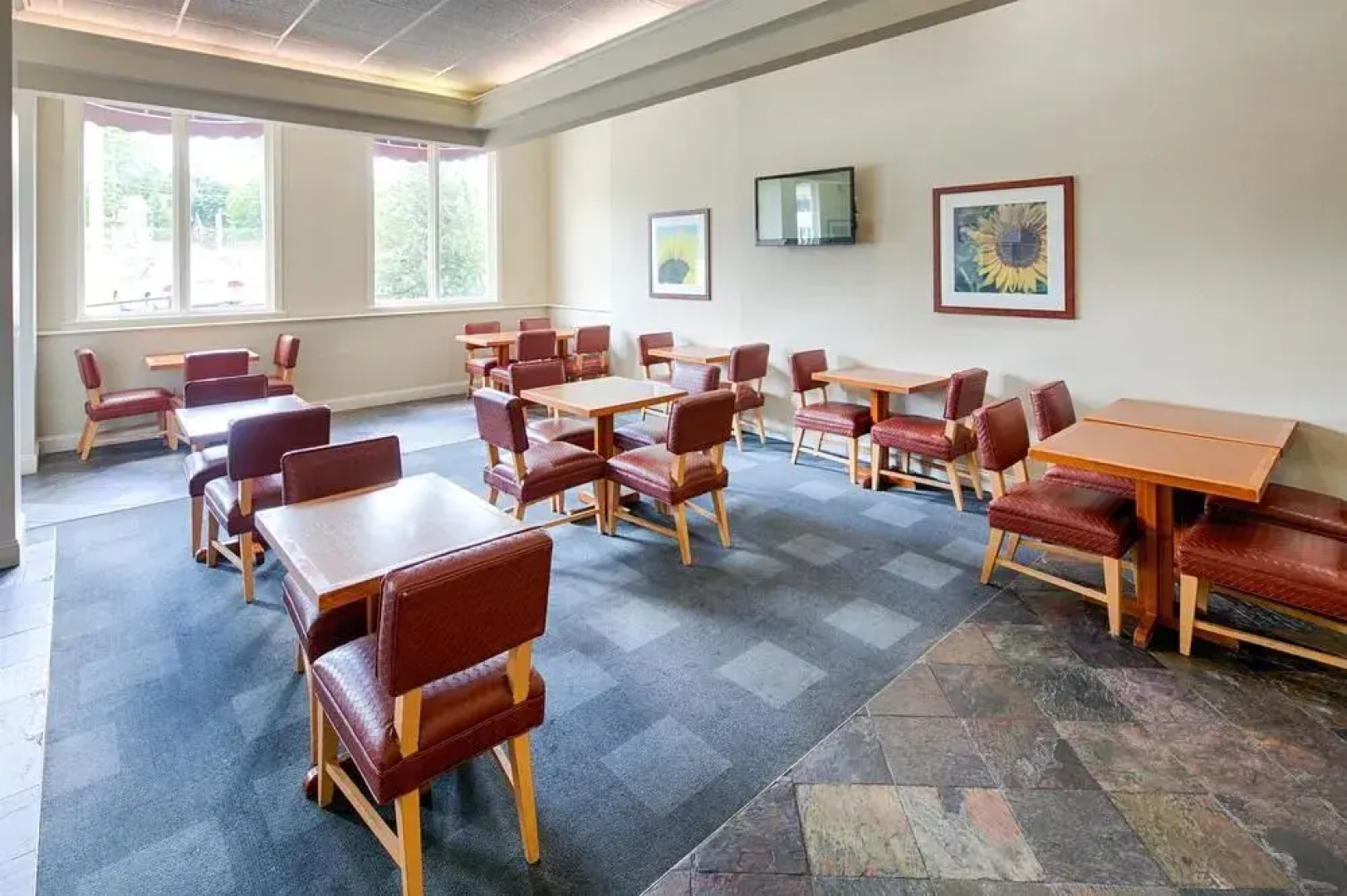 Cburg Inn & Suites
