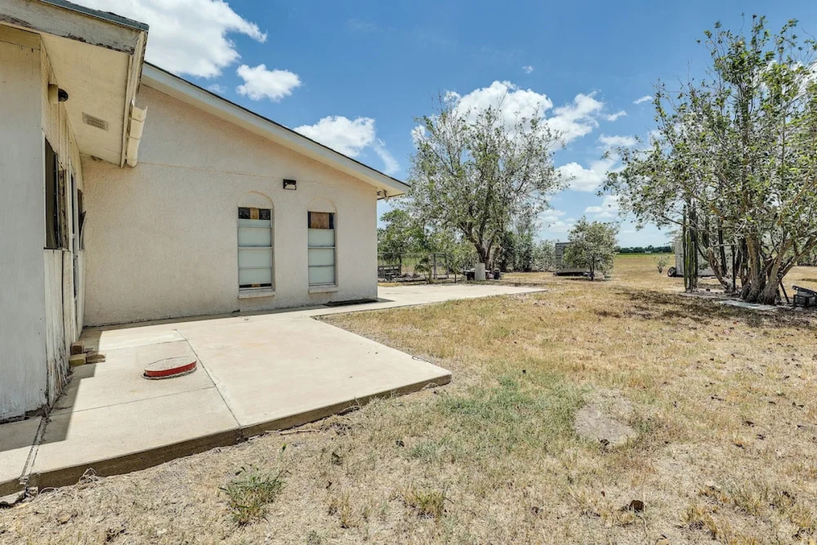 Screened Porch: Remote Harlingen House!