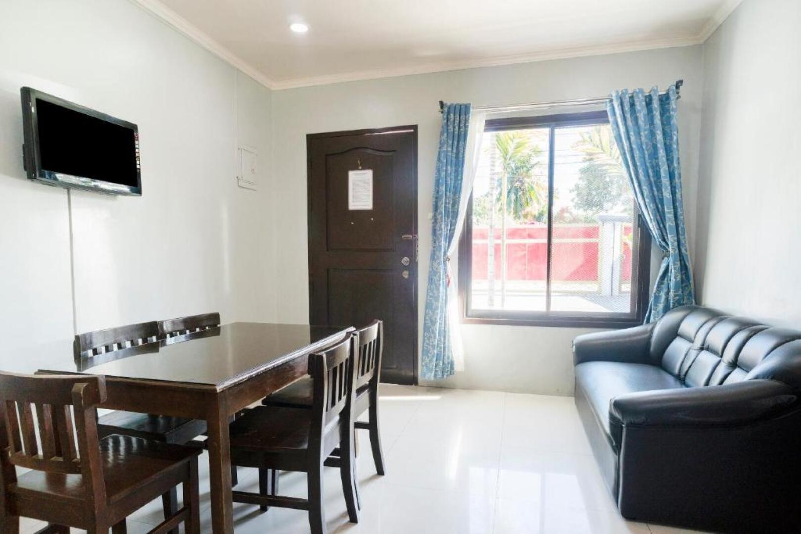 Oyo 557 Samantha'S Apartelle